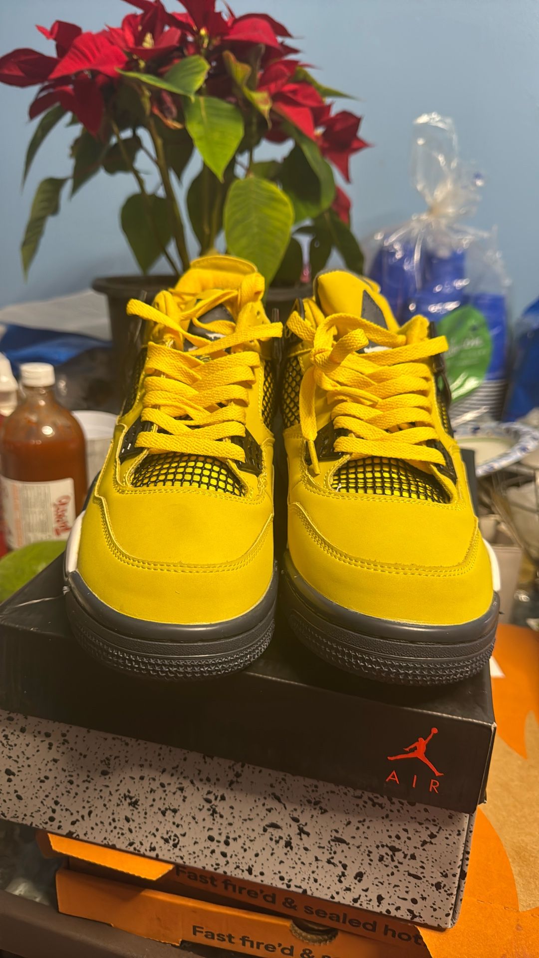 Tennis Jordan Amarillo Unisex Nuevos En Caja Size 81/2 Y 91/2 Precio Firme 110
