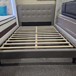 Brand New Light Gray Or Dark Gray Queen Platform Bedframe