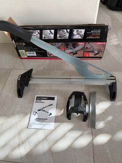 Laminate tile cutter