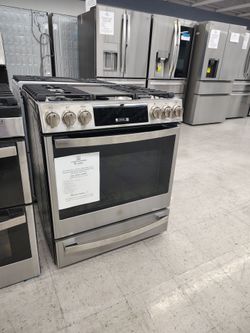 $1599 (MSRP $2799) GE Profile SMART Slide-In Gas With Convection  and Touch Controls