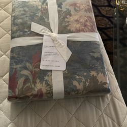 Pottery Barn Duvet Queen/Full