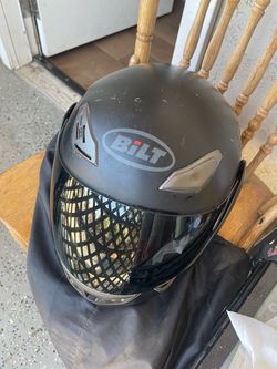Motorcycle helmet