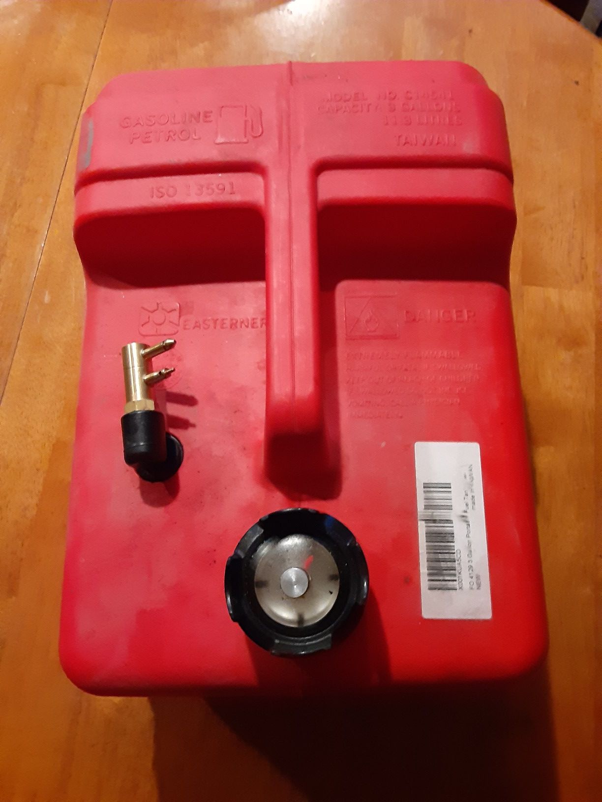 3 Gallon Gas Tank with Gas Line