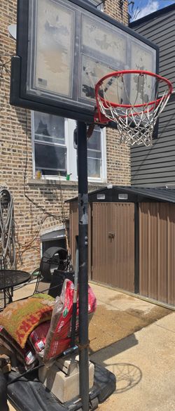 Basketball hoop