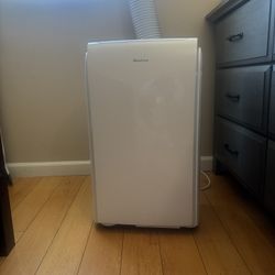 Air Conditioner With Remote Control