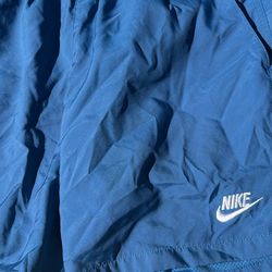 Nike swim trunks M