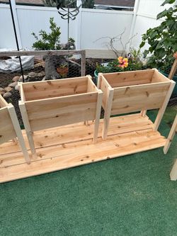 2ft cedar planter box