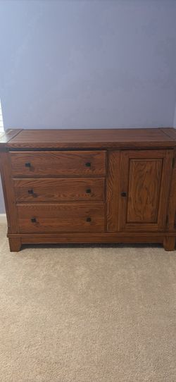 Basset solid wood cabinet