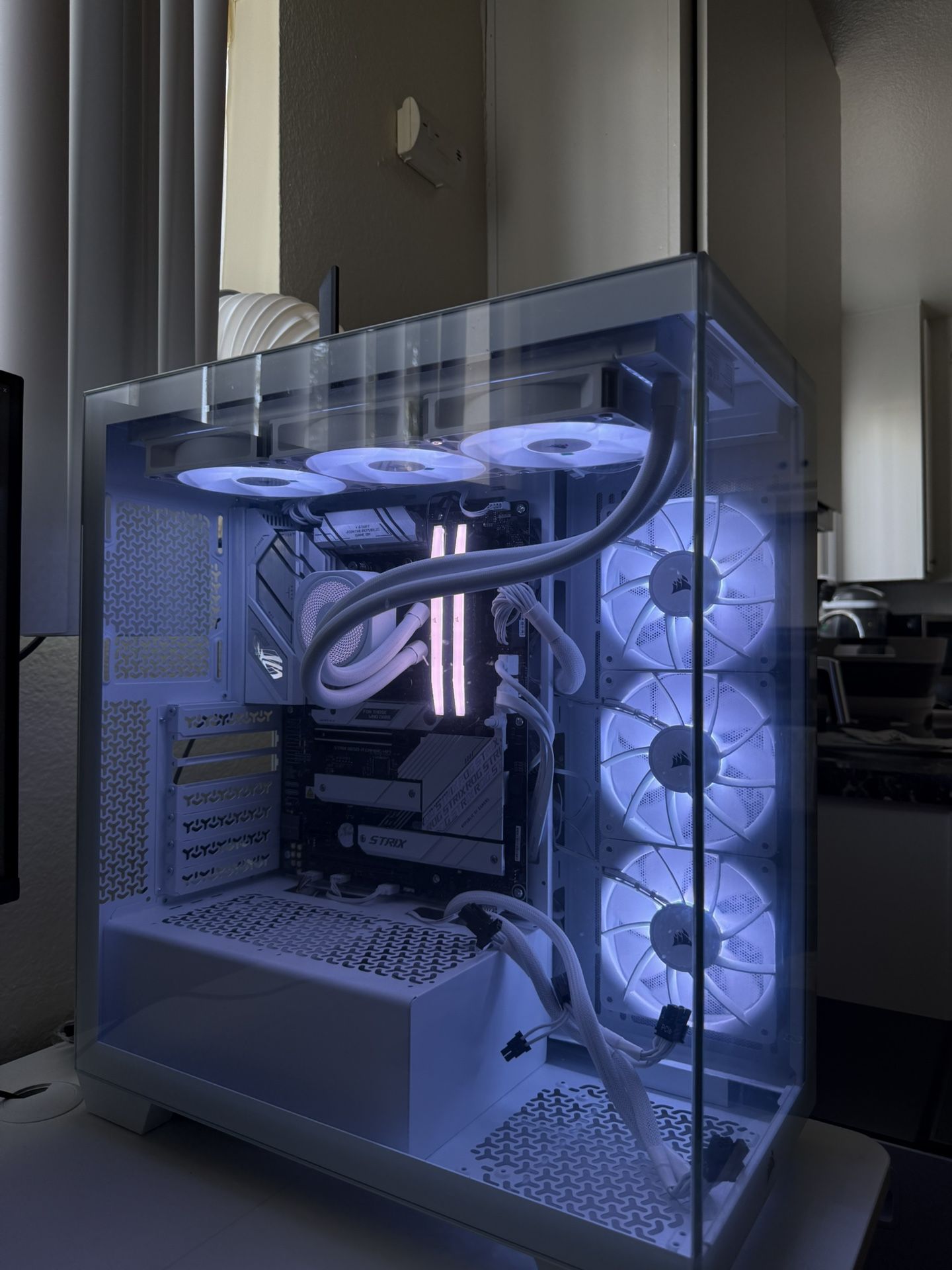 New All White Gaming PC (No GPU)
