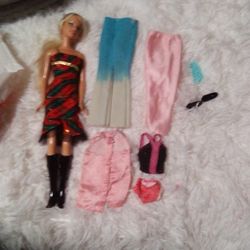 Vintag3 1999 Barbie With Vintage  Clothes