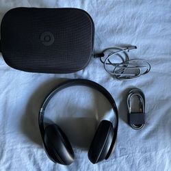 Beats Studio Pro 