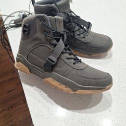 RESRVED FOOTWEAR NEWYORK BOOTS