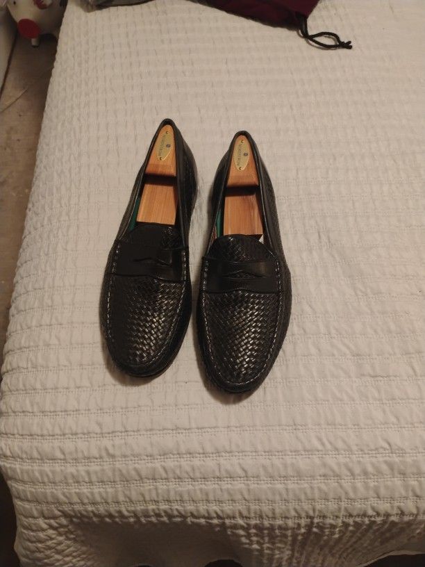 Men's Black Size 13 Shoe