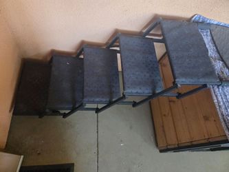 Extendable & Collapsible Dog Stairs – 4 Sets Available
