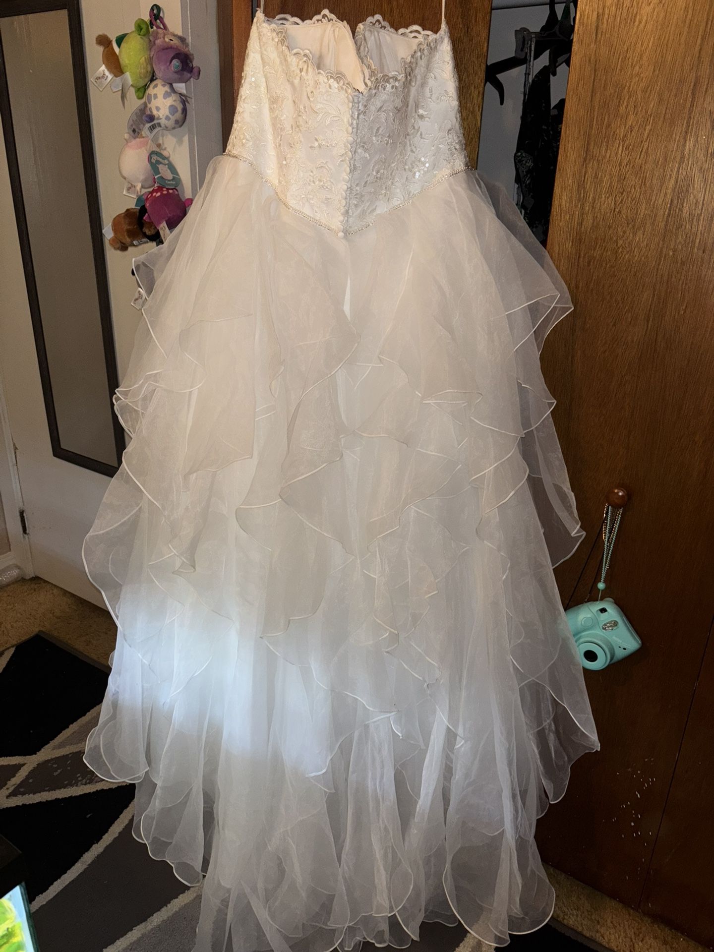 20w Unaltered Wedding Dress