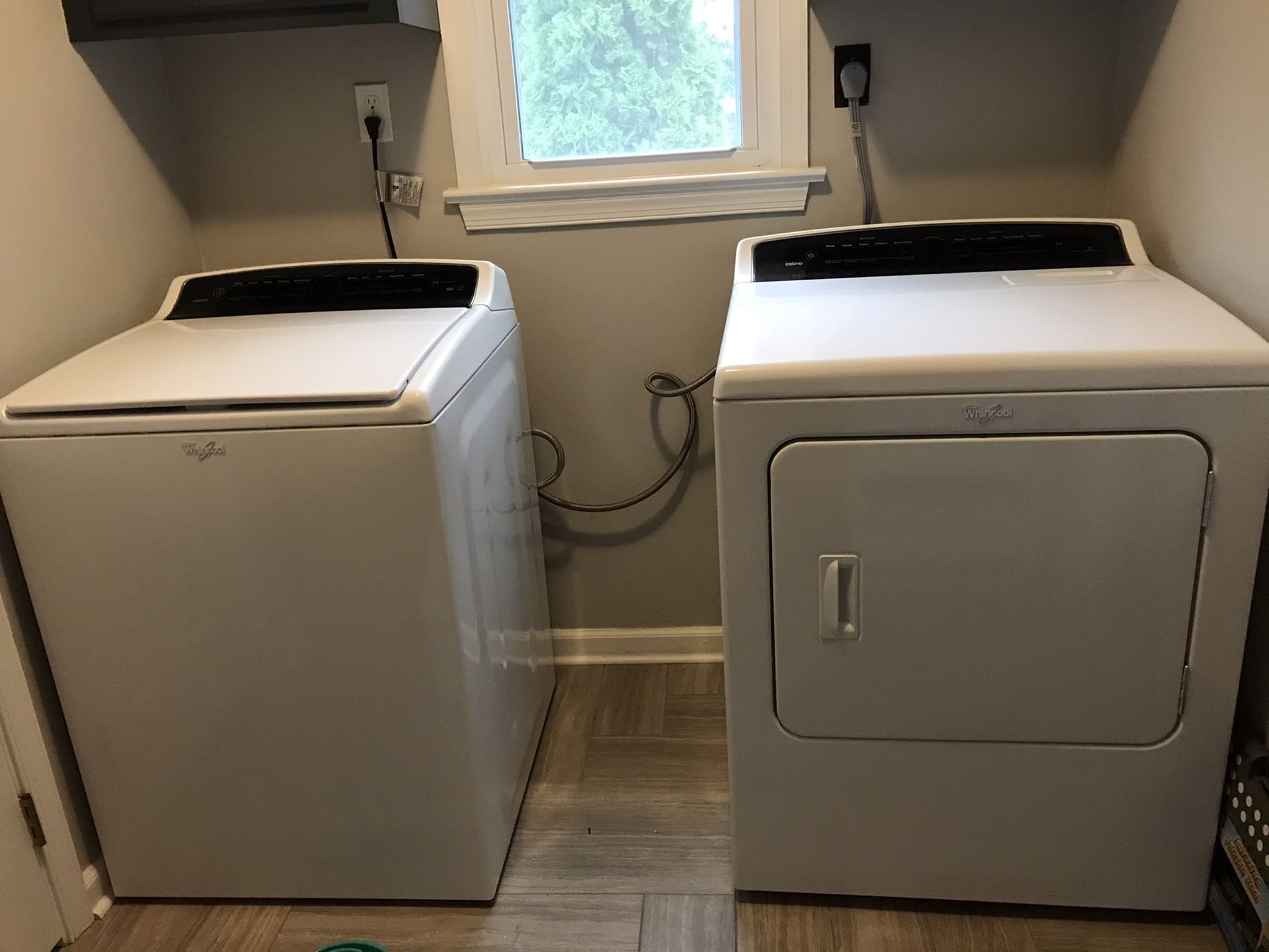 Whirlpool Cabrio Washer and Dryer set