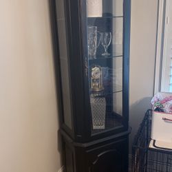 Curio Cabinet (Solid Wood w/Light)