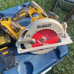 Dewalt Saw 