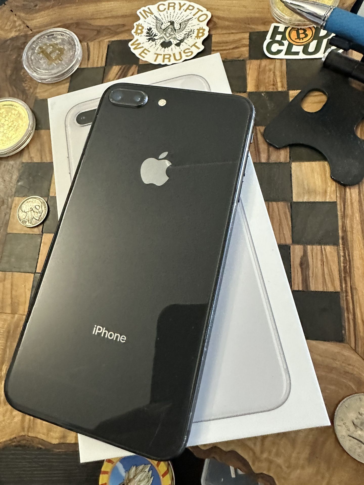 Iphone 8 Plus  64Gb Black Unlocked 