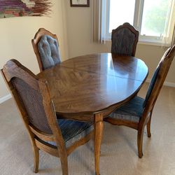 DINING TABLE AND 4 CHAIRS