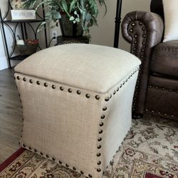 Kohl’s brand storage ottoman
