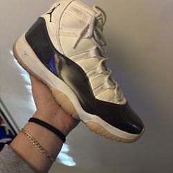 Jordan 11s 