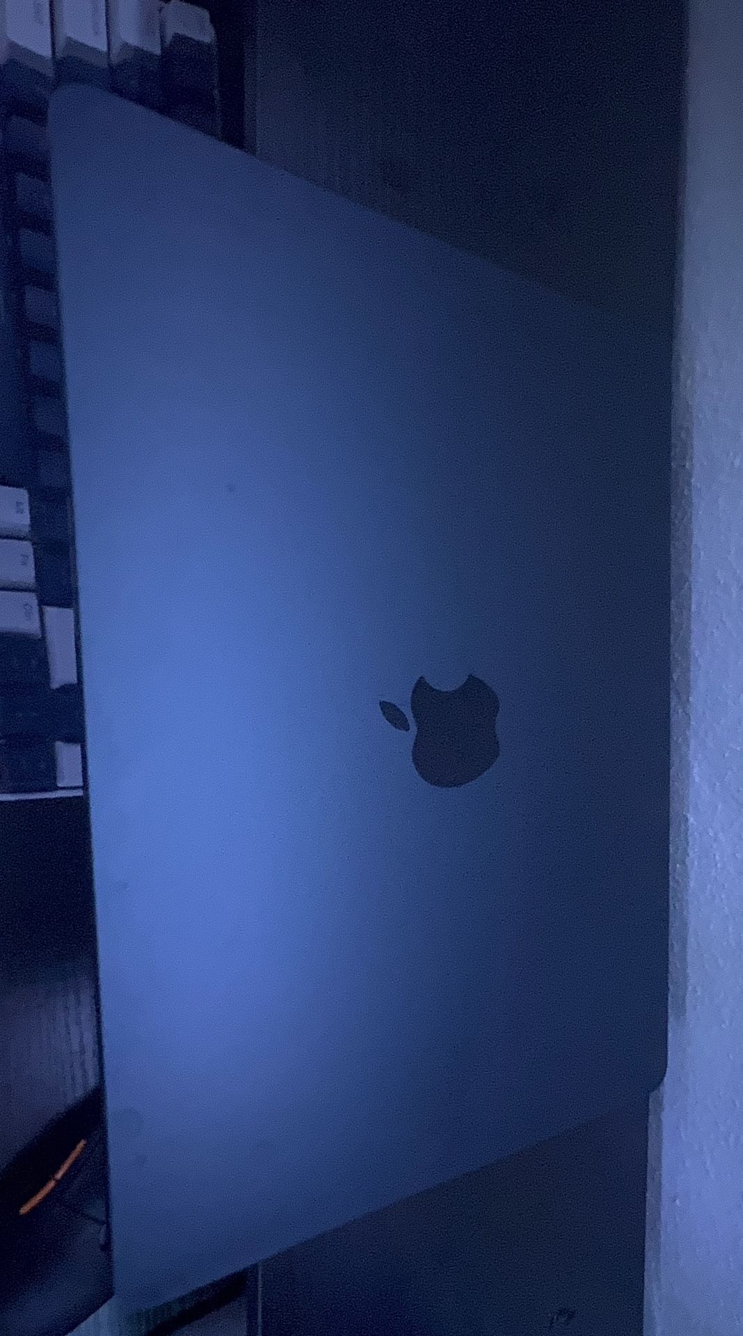 MacBook Air 13 In midnight