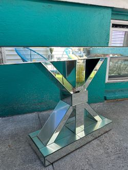 Mirrored Table