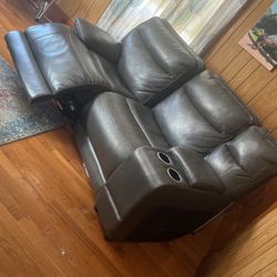 Double Sofa One Size Reclinable And Double Cup Holder 