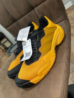 Women adidas sneakers size 8.5