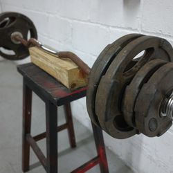 Z Curl Car+Coated Rubber Plates. Miami https://offerup.com/redirect/?o=MzMxMzAuRGVsaXZlcnk= For Extra