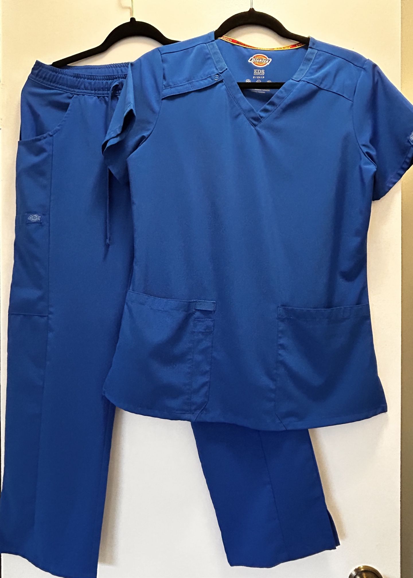 Dickies Blue V-Neck Scrub Top & Pants. Size SP. Like New.