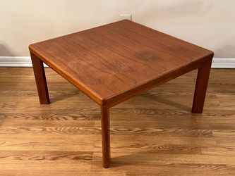 Wood Square Table Solid 29x29x29x29 Height 19”