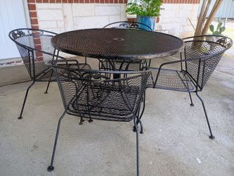 VERY NICE PATIO SET