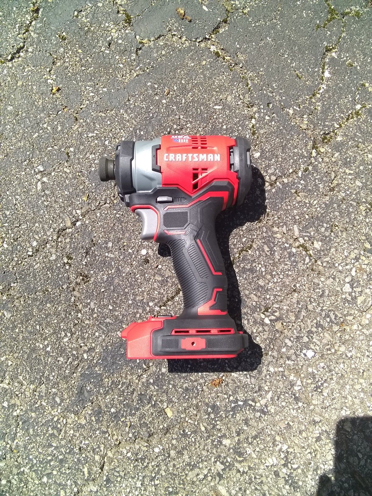 Craftsman 1/4" cordless impact driver CMCF820