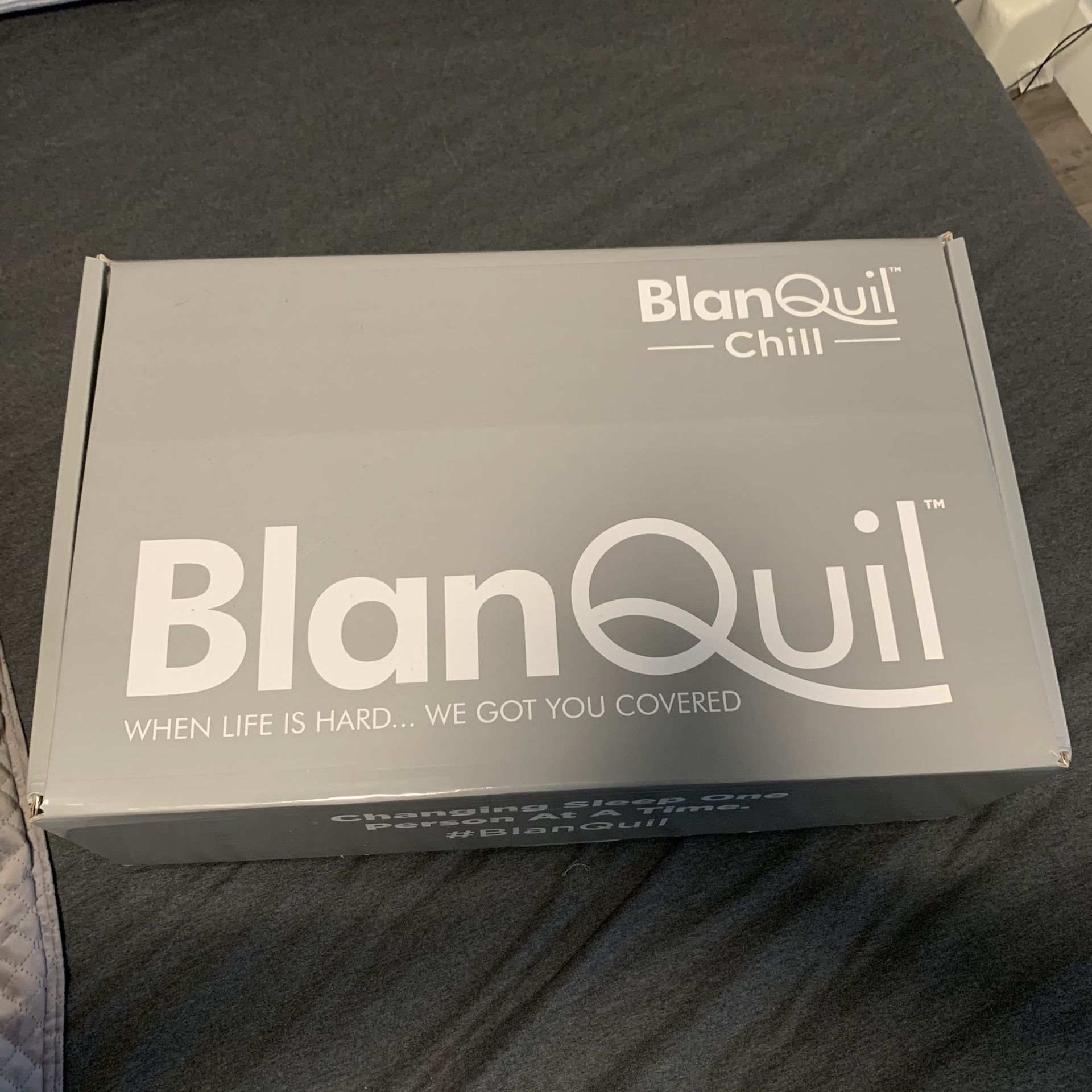 15lb weighted Blanquil Chill Blanket- White Frost