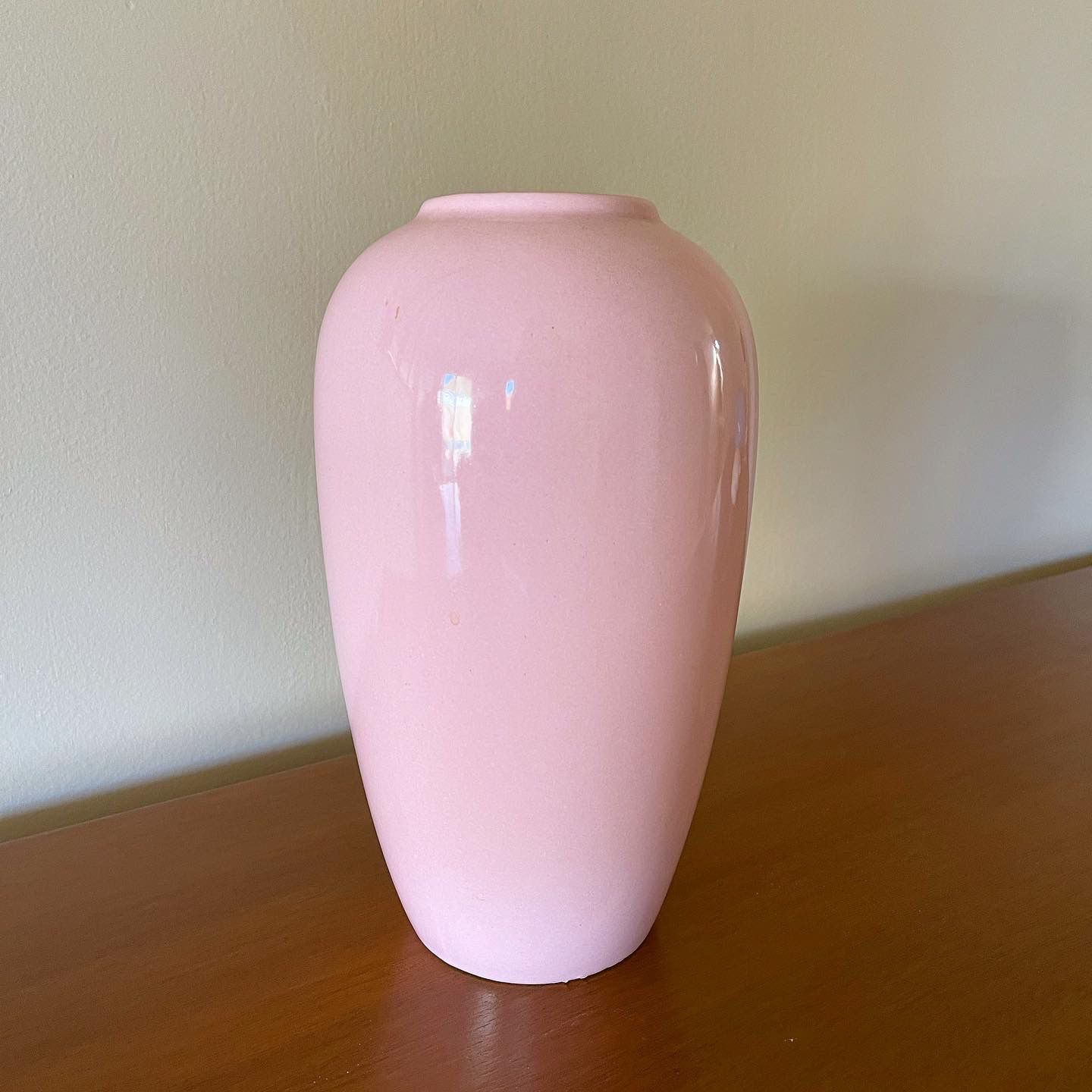 vintage mid-century modern / art deco pastel pink ceramic vase