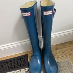 Tall Hunter Rain Boots Women’s Size 8 Mens Size 7