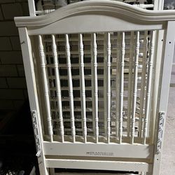 Vintage Crib 