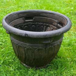 Nice Brown Plastic Flower Pot 