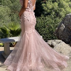 Jovani Mermaid Plunge Prom Dress Size 2 STUNNING - BEST OFFER