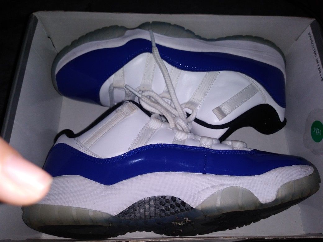 $140 Size 9 Men Jordan 11s Low Concord Sketch Pick Up Only