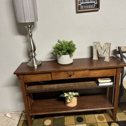 Nice Intry Table Or Tv Stand 