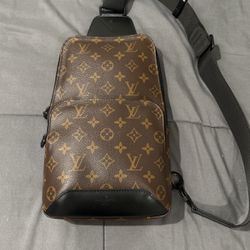 Louis Vuitton Avenue Sling Bag Monogram 