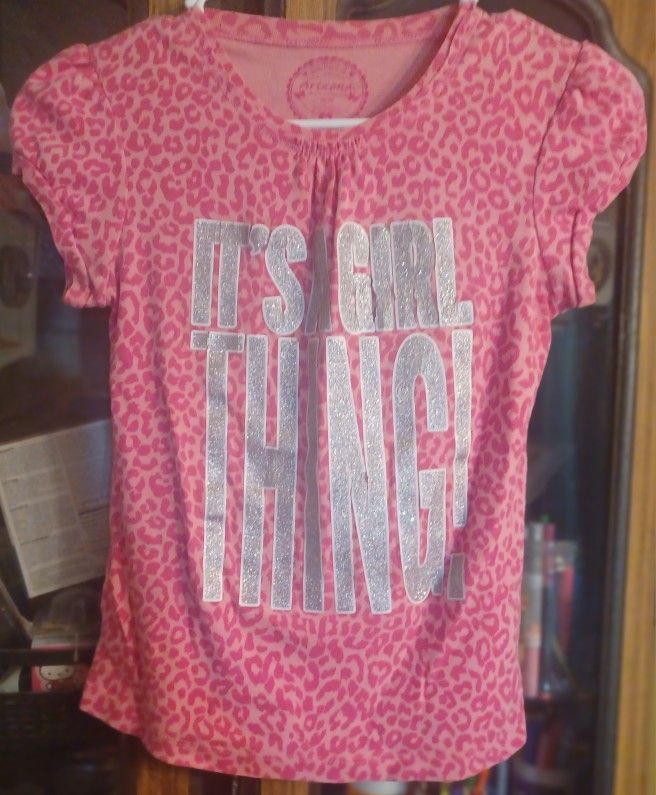 "It's A Girl Thing" Active Arizona T-Shirt Size Medium (M)