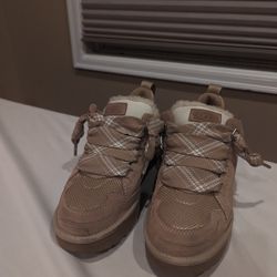 UGG shoes (size 9 womens)