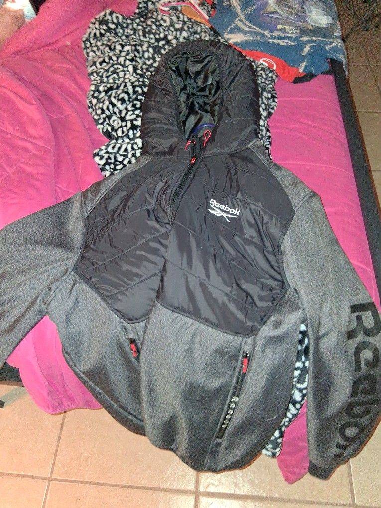 Reebok Full Zip Hooded Charcoal And Black Like New Men's XXL No Rips Tears All Zippers And Drawstrings Work Perfect