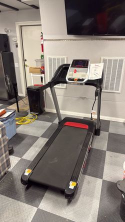 Sunny Health & Fitness Treadmill model SF- T7917 - LIKE NEW
