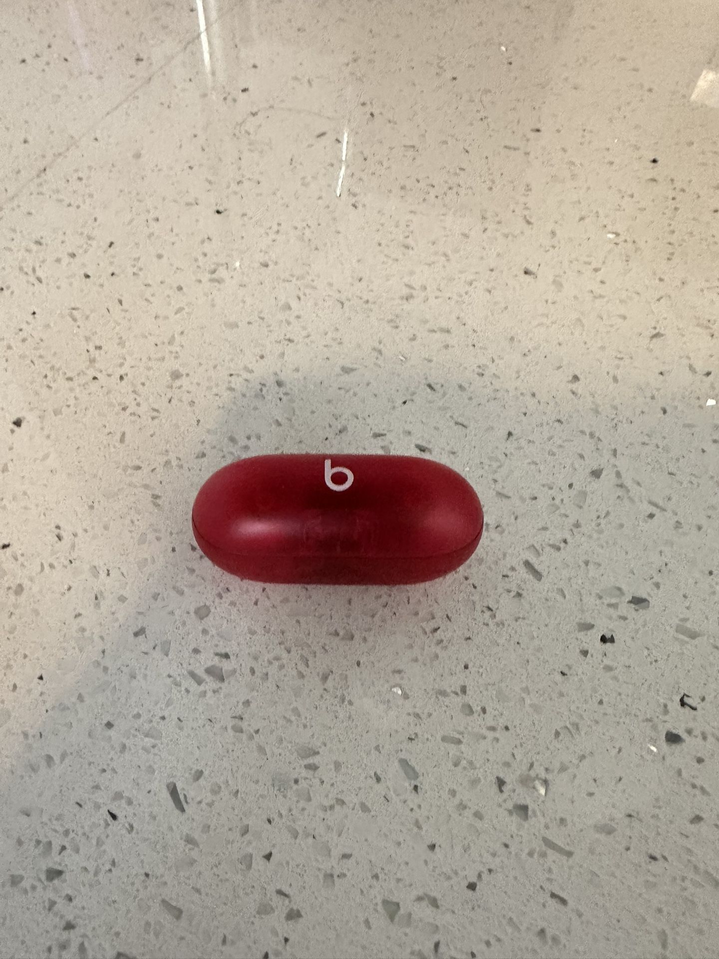 Red Beat Solo Buds