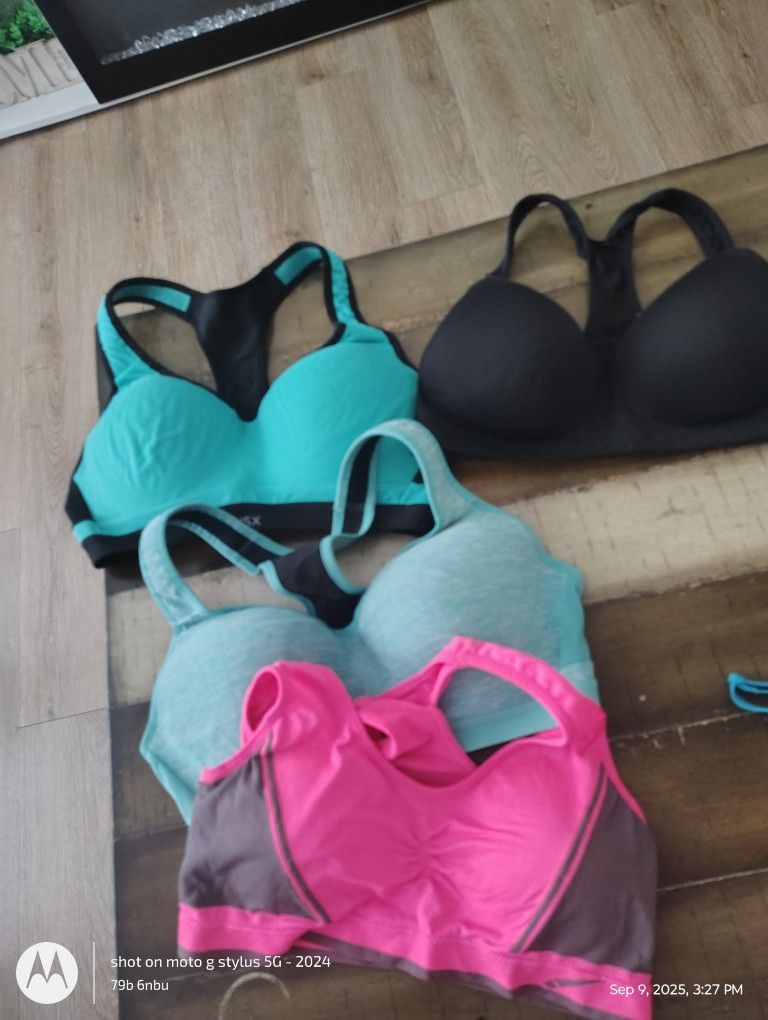 VICTORIA SECRET SPORTS BRAS